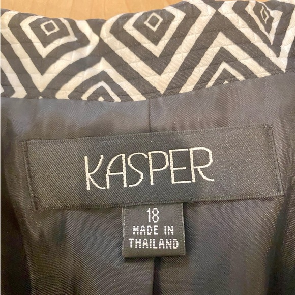 BLAZER KASPER Black & White Geometric Design, size 18 - Picture 5 of 8